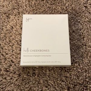 It cosmetics Hello Cheekbones contouring duo